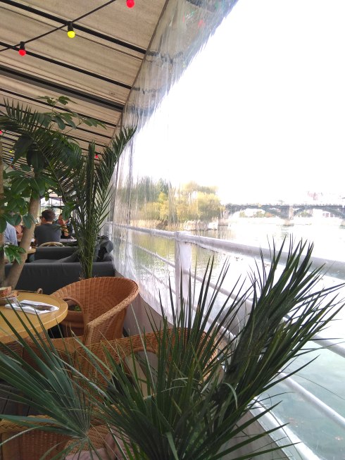 Vue depuis la péniche Polpo brasserie